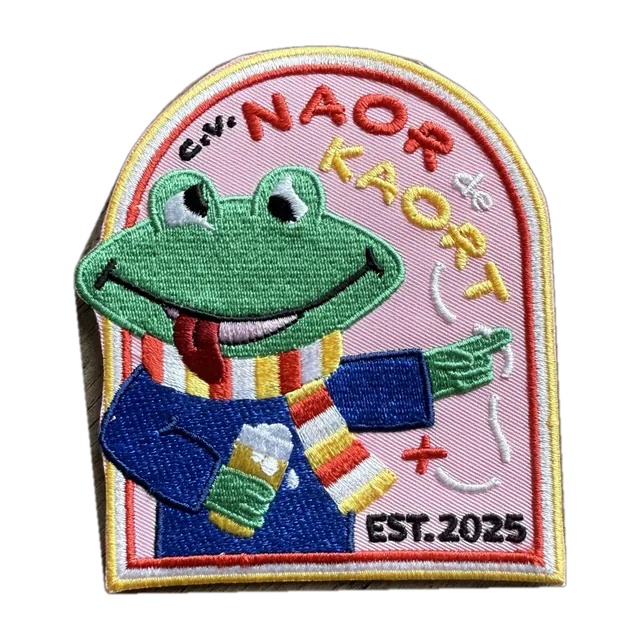 Geborduurd maatwerk embleem Naor de Kaort, gemaakt door Oeteldonk Online